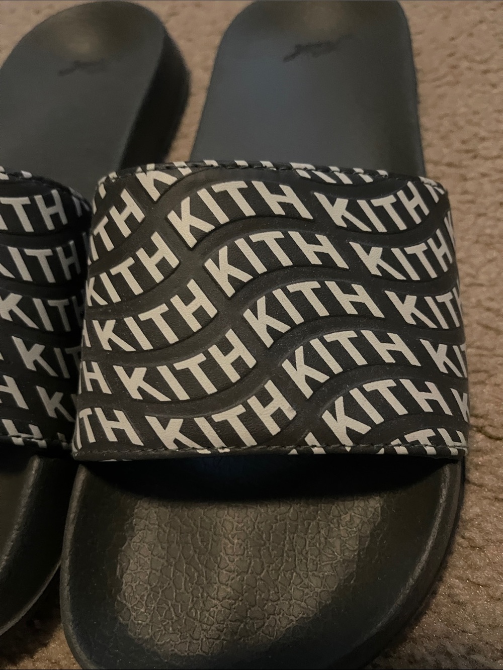 KITH Green Men’s Logo Slide Sandals.  Size 10 - Picture 3 of 4
